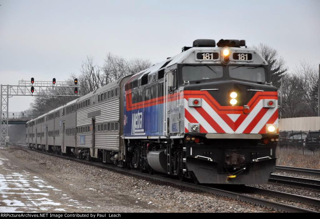 Outbound commuter rolls west